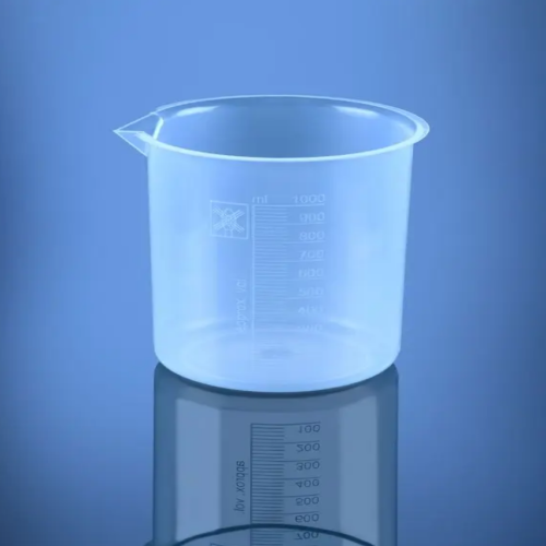 bécher en plastique 